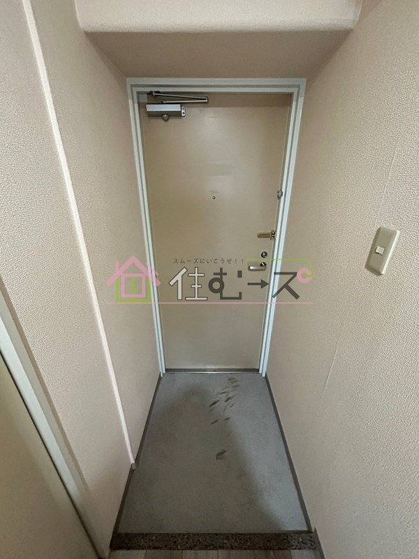 オフィスポート本町WEST 玄関