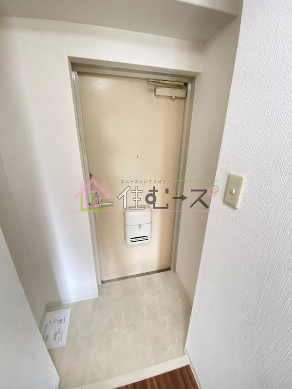 アルカン弐番館 玄関