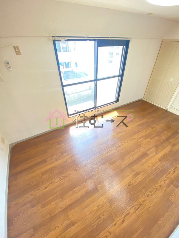 グラン・ビルド渡辺Ⅰ ベッドルーム