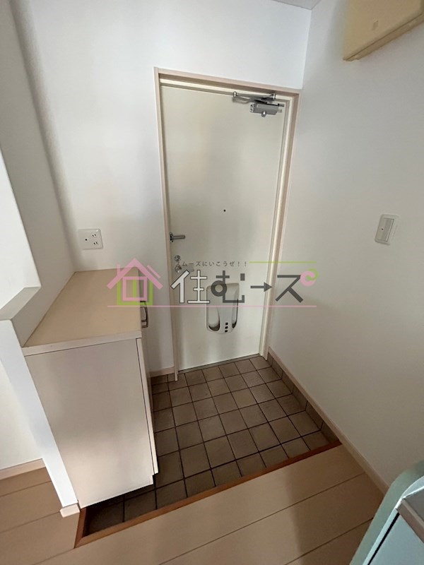 ジーナあびこ 玄関