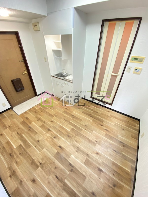 カムネス経大前 リビング