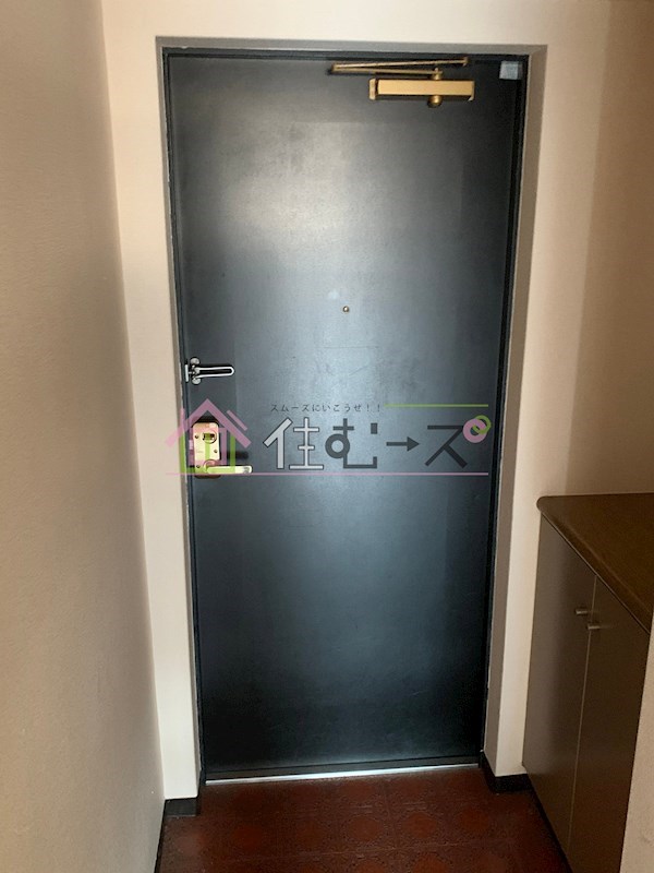 マイルド新大阪レジデンス3号館 玄関