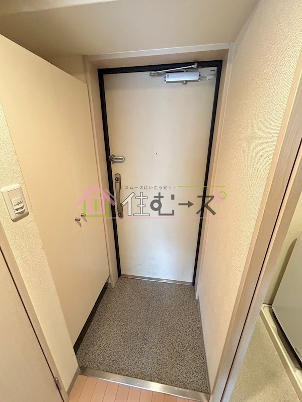 ダイドーメゾン大阪本町EAST 玄関