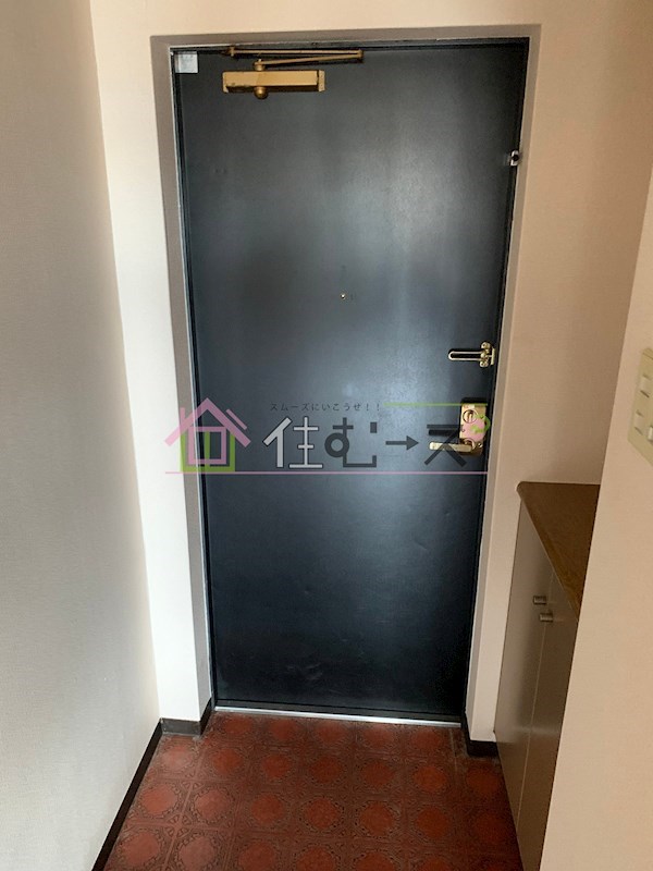 マイルド新大阪レジデンス3号館 玄関