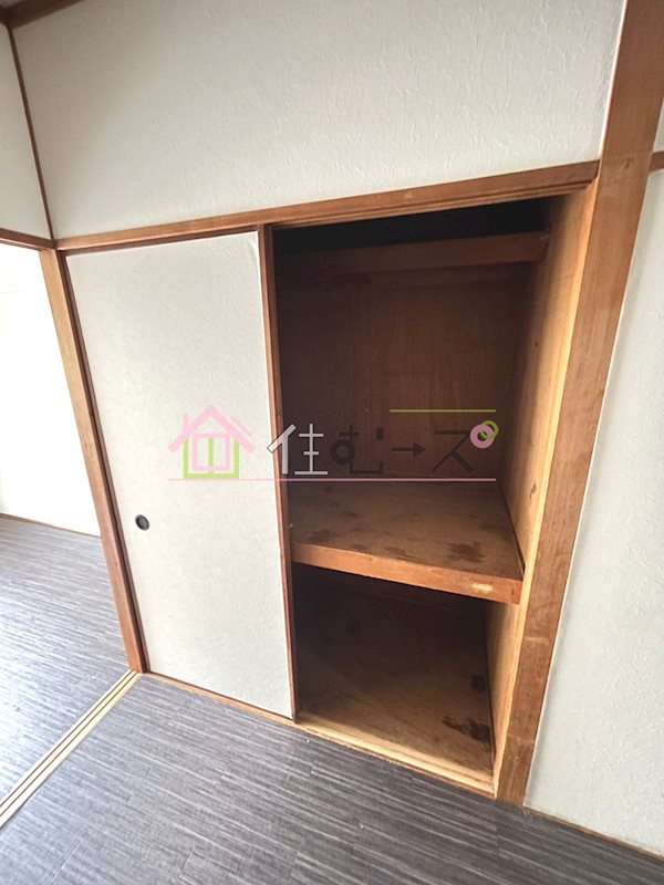 リアライズ北加賀屋 収納