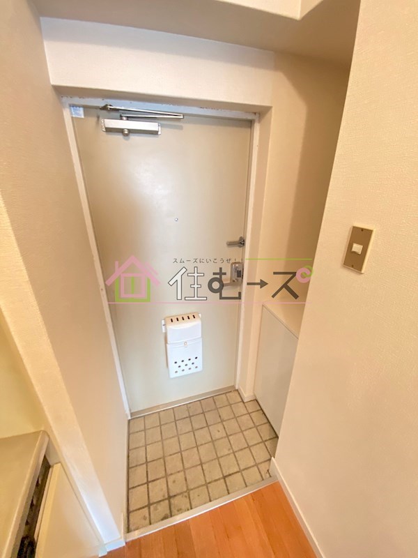 ビクトリーハイムニシミツ 玄関