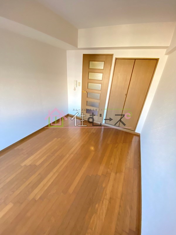 エスリード北梅田 リビング