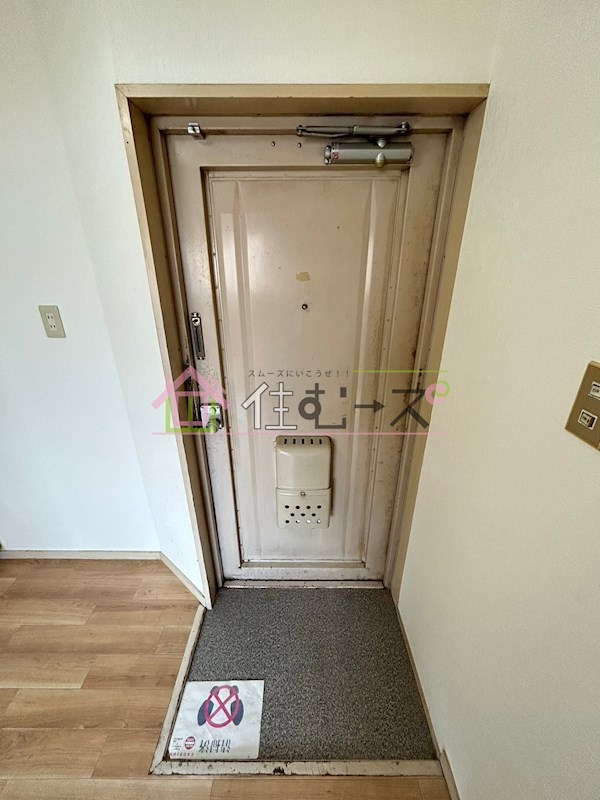 シャンブル北加賀屋 玄関