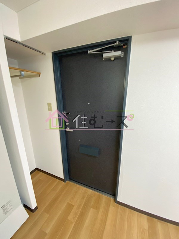 昭和グランドハイツ西三国 玄関
