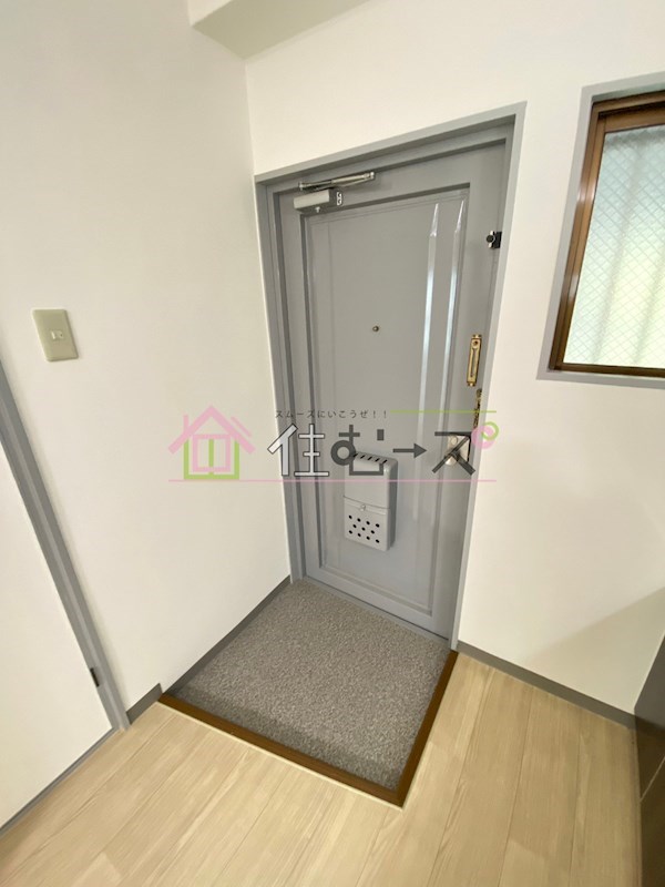 リバーハイツコーチⅡ 玄関