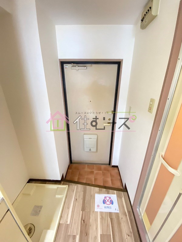 セブンコート今里 玄関