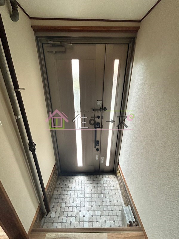 安立4丁目テラスハウス 玄関