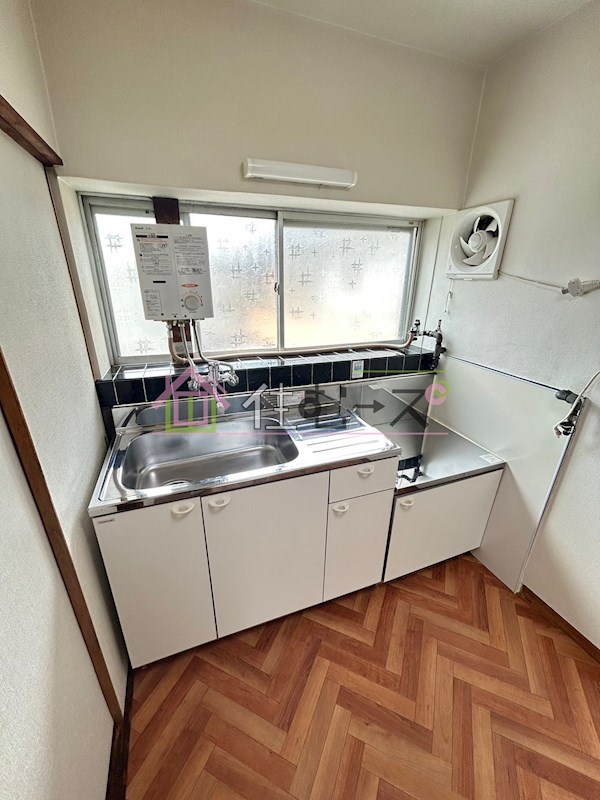 安立4丁目テラスハウス キッチン