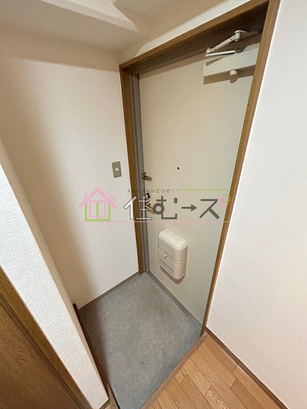 TATディナスティ西本町 玄関