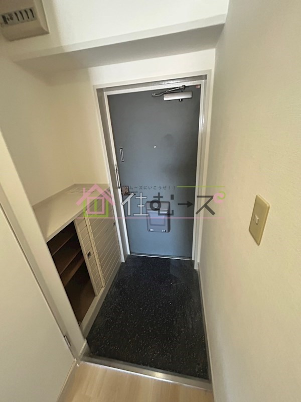 天満橋グリーンコーポラス 玄関