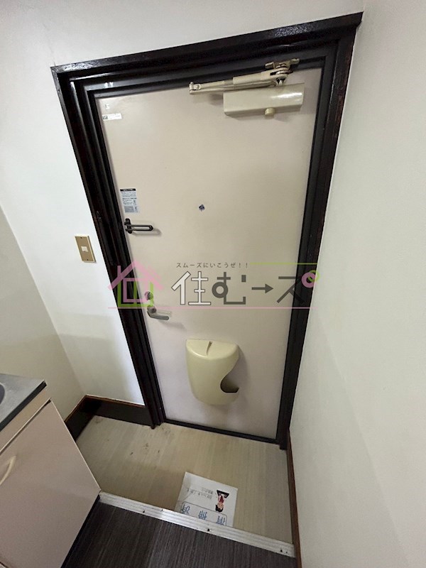 渡辺マンション 玄関