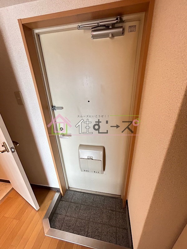 メルヘンハイツ 玄関