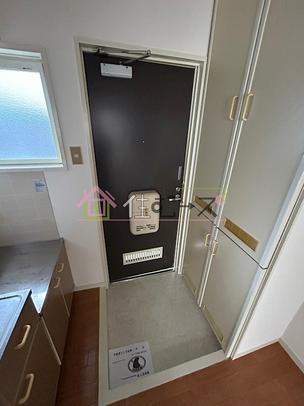 カワカミハイツ 玄関