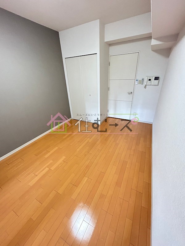 グラマシー心斎橋東 リビング