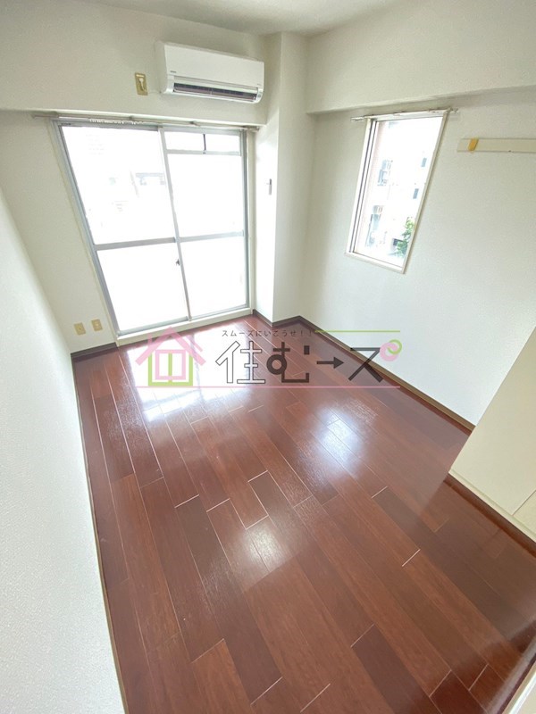 デ・リード塚本 ベッドルーム