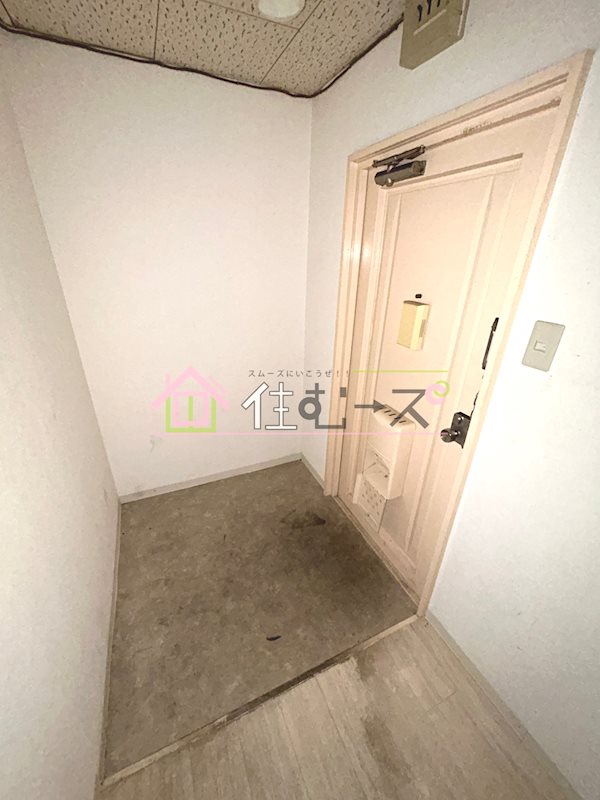 ハイツライズワン 玄関