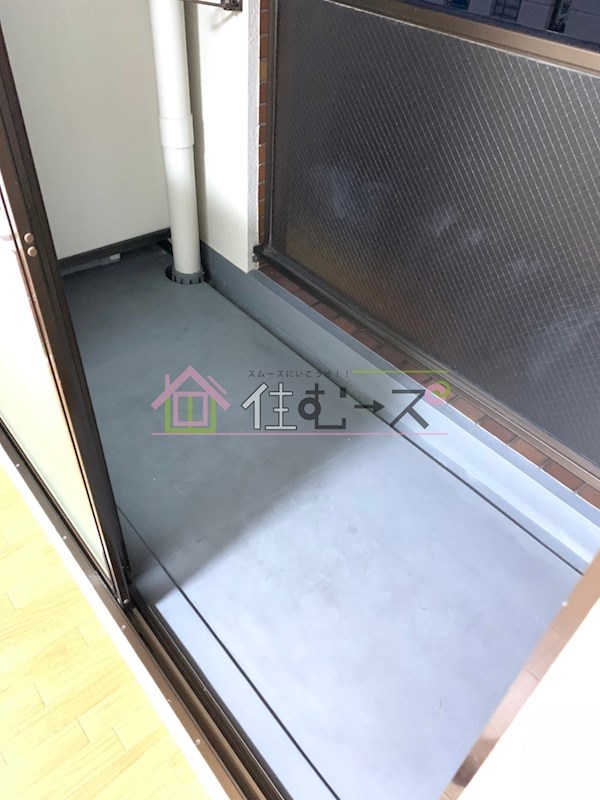 新大阪グランドハイツ北 ベランダ