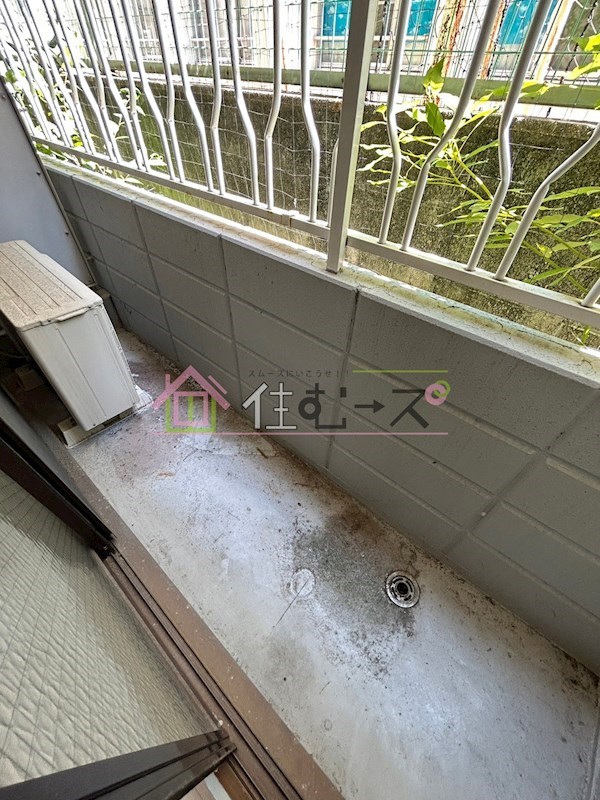 パインハイツ新大阪 ベランダ