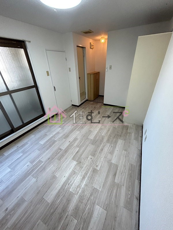 メゾン西淡路 リビング