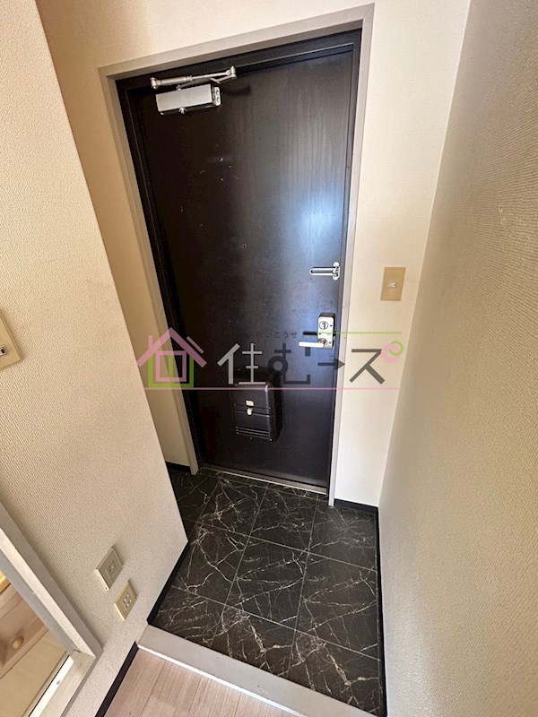 ヘルメスⅡ 玄関