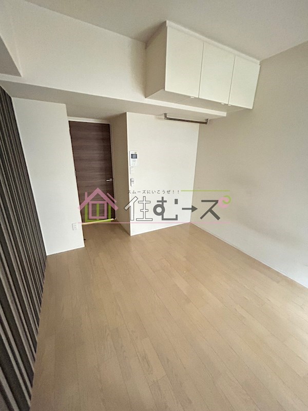 ラシュレエグゼ難波南 リビング