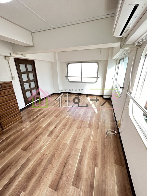 ロイヤルマツイ ベッドルーム