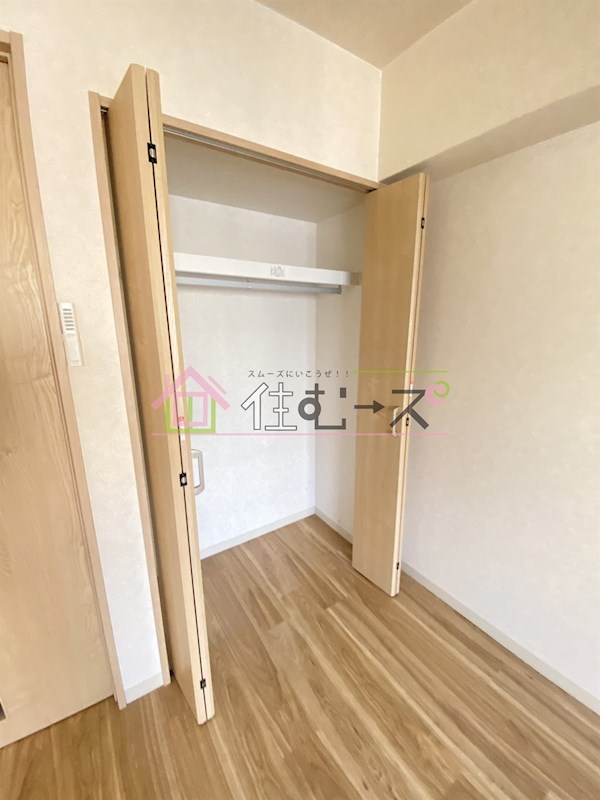 SOFIA WEST その他3