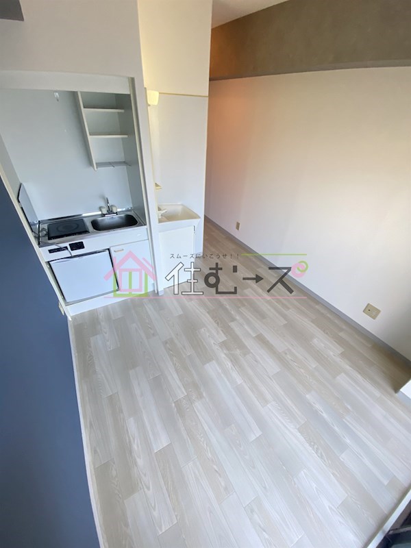 シャルムメゾン塚本 リビング