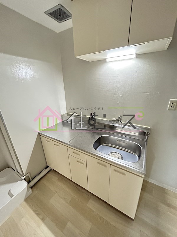 リアライズ新大阪駅東 キッチン