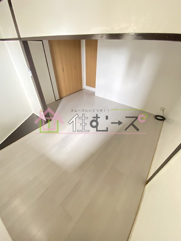 ヴィラナリー港晴 リビング