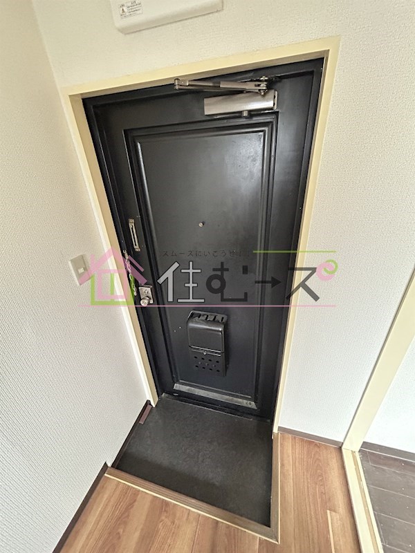 シャトーリヨン 玄関