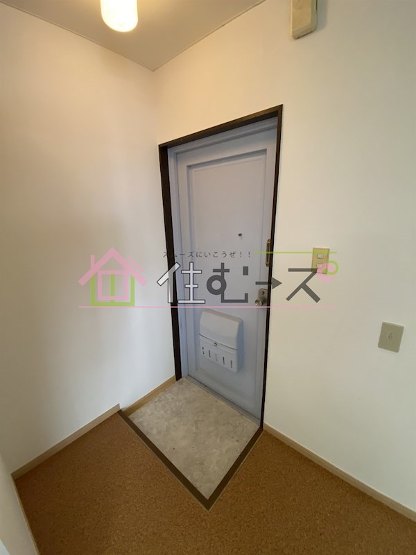 港晴しょみんハイツ 玄関