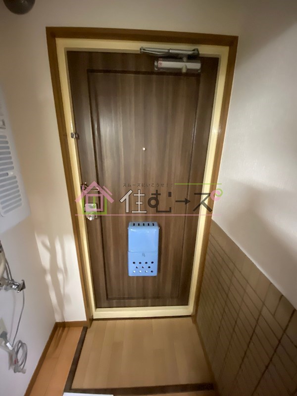 グランドムール北田辺 玄関