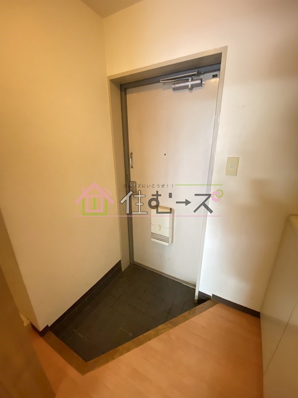 エスリード塚本 玄関