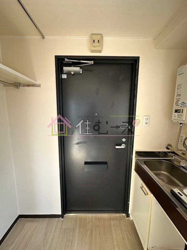 昭和グランドハイツ下寺 玄関