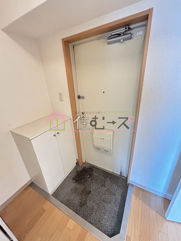 メルヘンハイツ 玄関