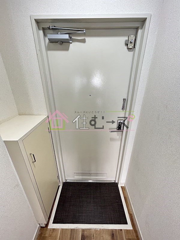 ピュアライフ福町 玄関