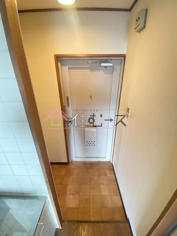 柚樹ハウス 玄関