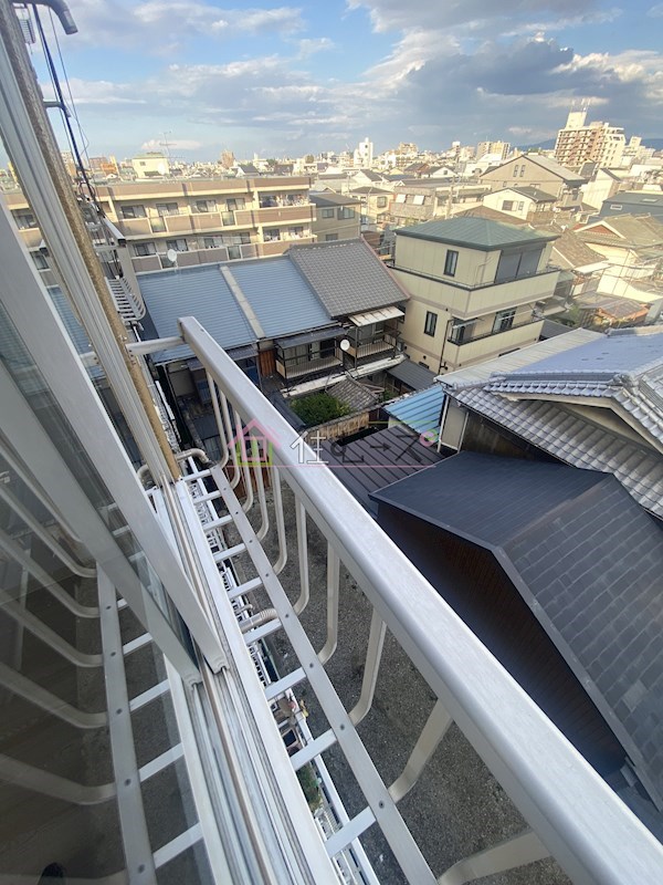 CoCoメゾン西田辺 ベランダ