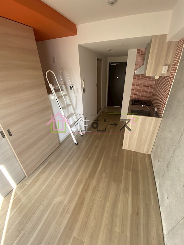 コーラルポワント難波west リビング