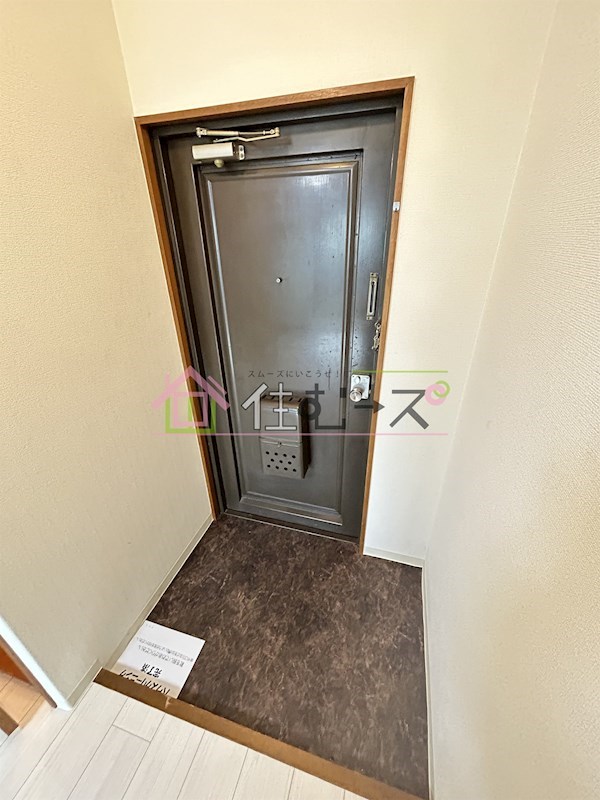 グランドハイツカワハラ 玄関