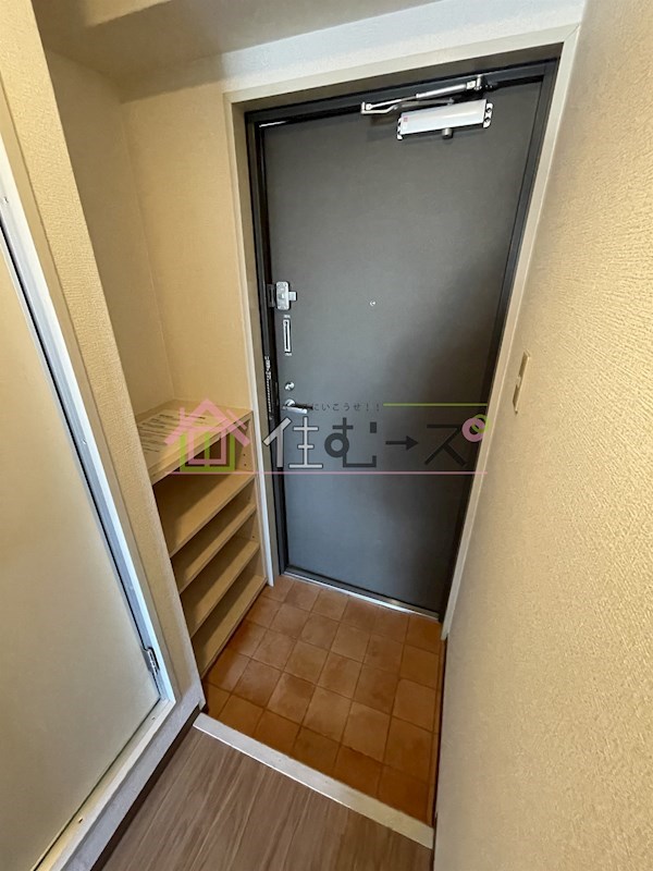 十信前ミールズ 玄関