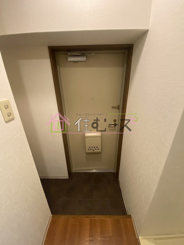 エスリード新大阪第2 玄関