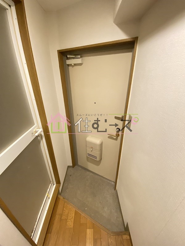TATディナスティ西本町 玄関