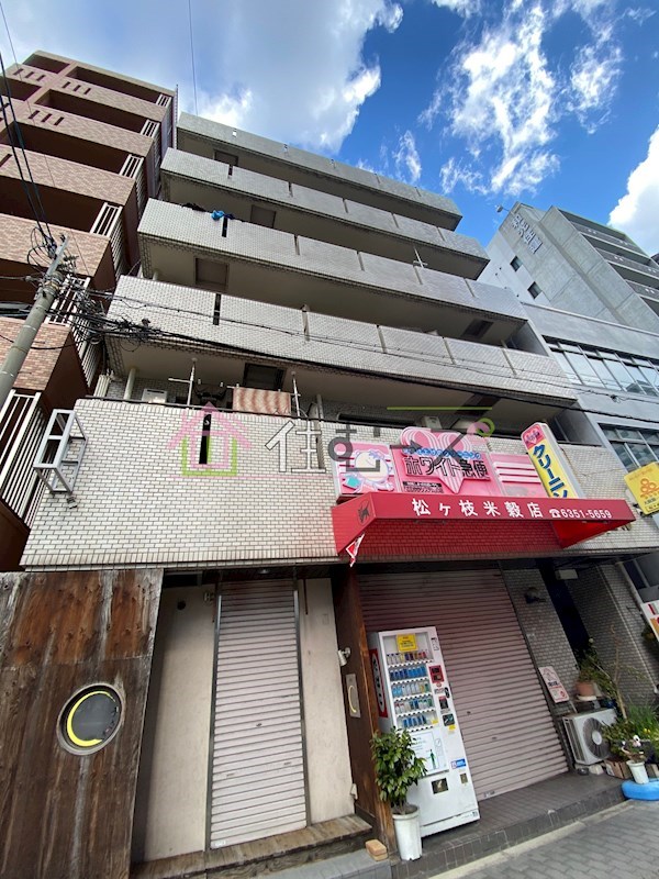 AKビル 外観